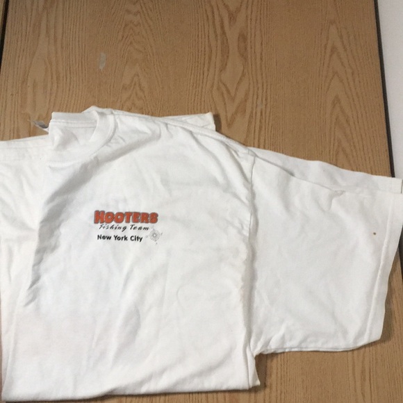 Hooters Other - Free with Bundle Only New Mens Hooters T-shirt Size XXLarge